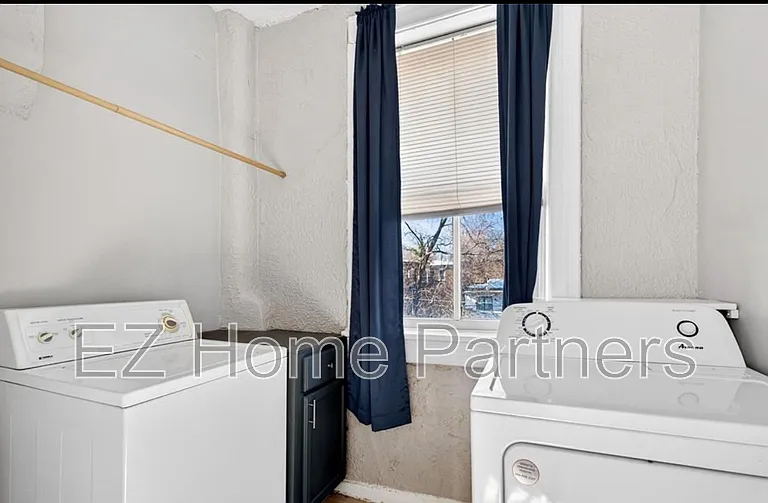 3005 S Compton Ave — Photo 5