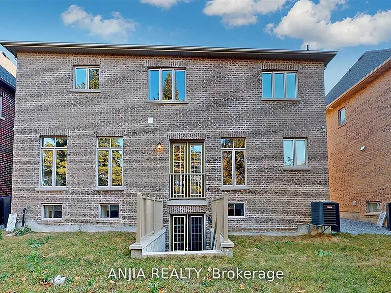 6 Daniel Cozens Ct — Photo 27