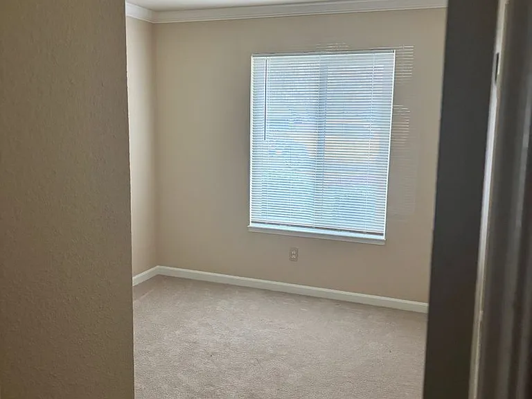 5958 Jeanine Dr — Photo 13