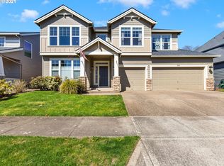 3631 E Grand Oak Dr, Newberg, OR