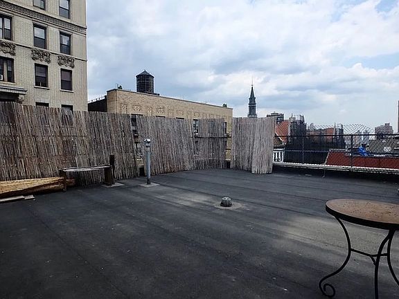 3rd image of 256 W 108th St APT 6D