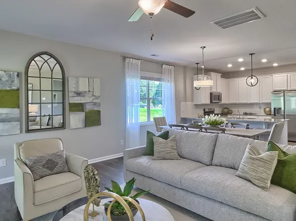 56 Harvest Moon Dr, Elgin, SC 29045