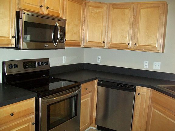 4th image of 2891 Barclay Way
