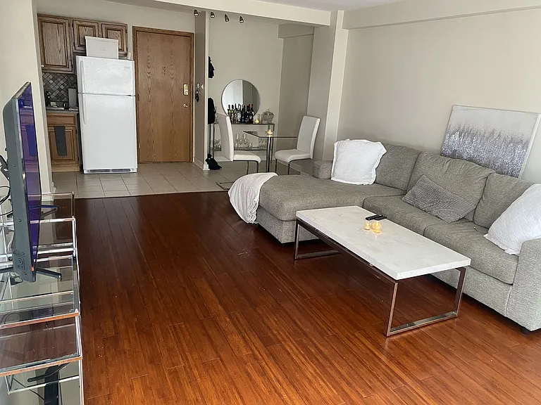 4180 Marine Terrace Apartments — Photo 30