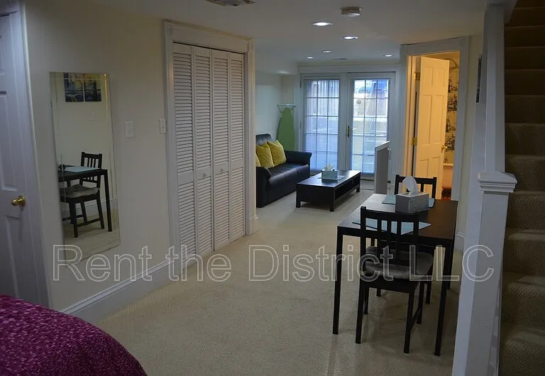 1114 Abbey Pl NE — Photo 13