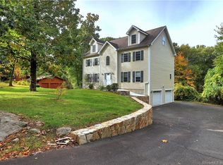 1095 Warner Hill Rd, Stratford, CT 06614