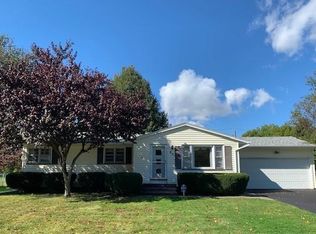 85 Andrea Ln, Rochester, NY 14609