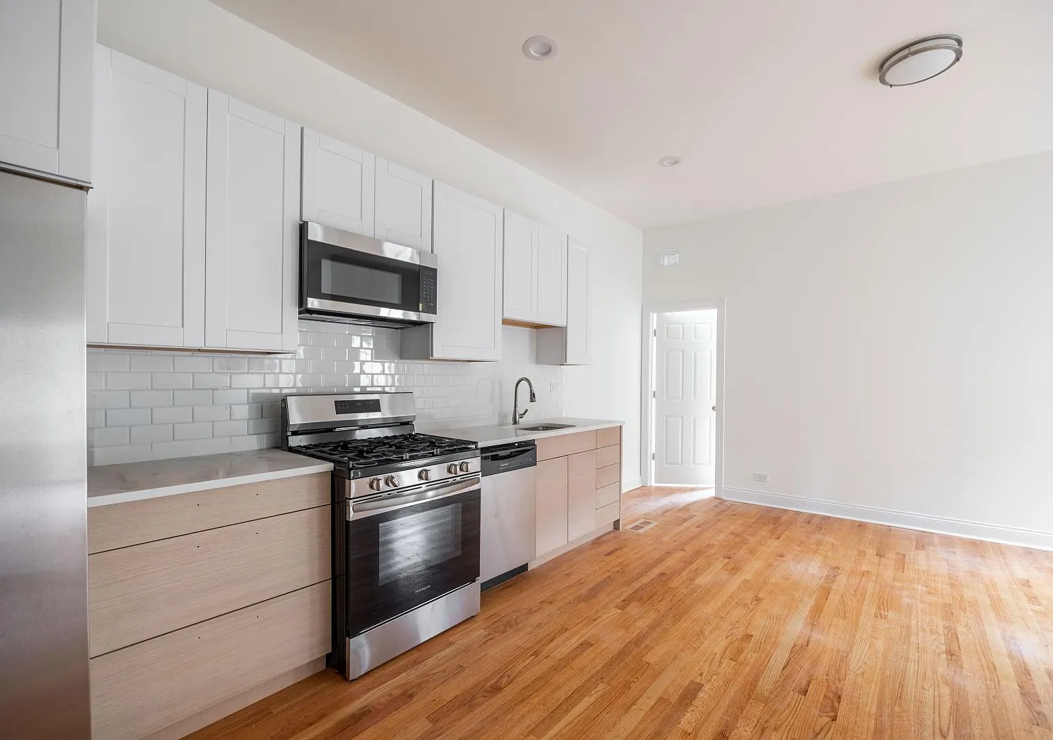 2 bed, $2,500 — Photo 1