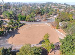 176 Rockhill Rd, Vista, CA 92084