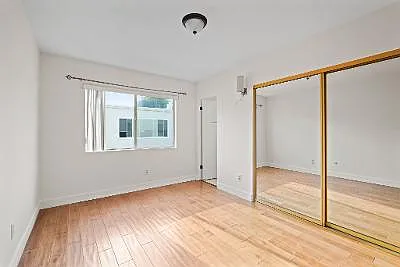 6242 1/2 Shoup Ave — Photo 16
