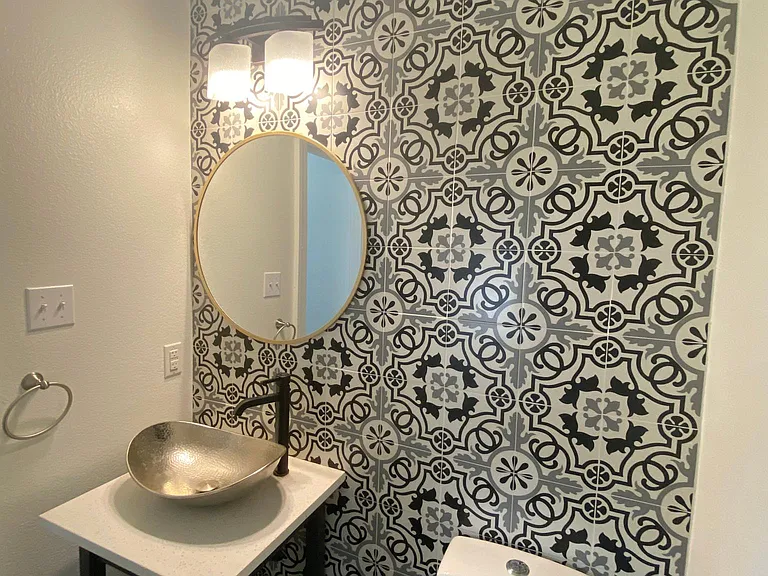 202 Mancos Dr — Photo 2