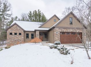 965 Little Bee Ln NE, Ada, MI 49301