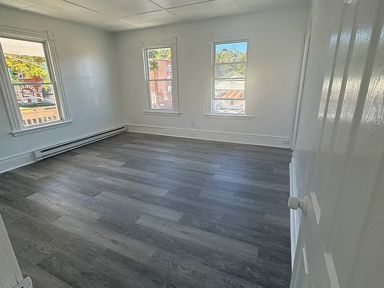 929 Bank St #3 — Photo 6