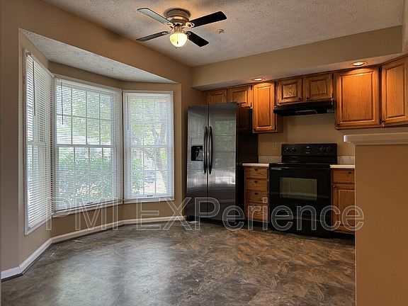 4th image of 12744 Wedgedale Ct