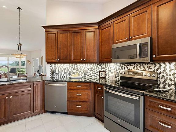 4th image of 392 Enclave Dr #392