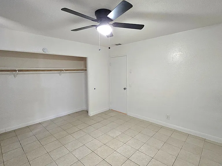 21398 Baldwin Ln — Photo 10