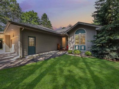 6370 Whispering Lake Dr, Gaylord, MI, 49735