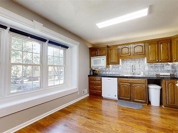 5th image of 15205 E 40th St