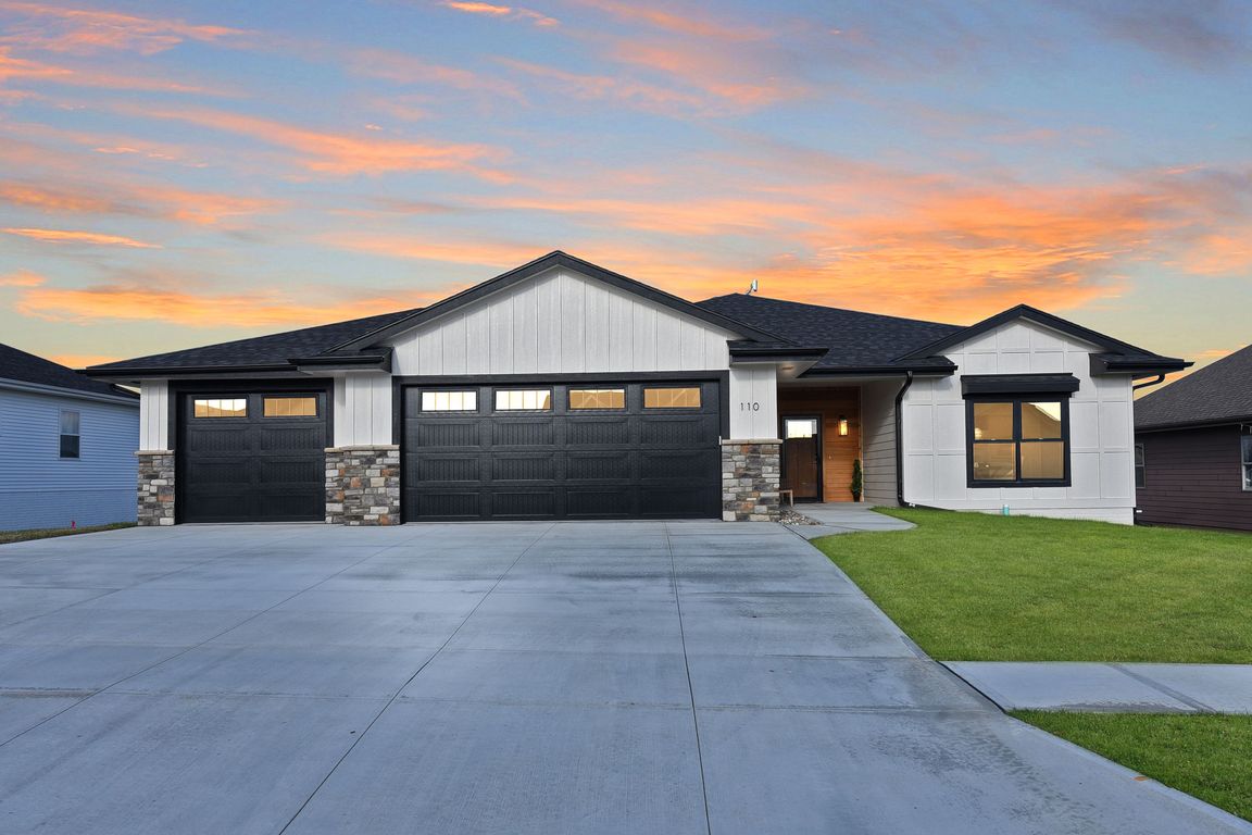 110 Firethorn Dr, Treynor, IA 51575 Zillow