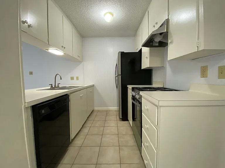 2408 Longview St #107 — Photo 2
