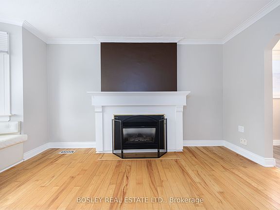 2nd image of 651 Cosburn Ave