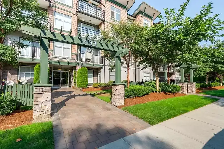 8183 121a St #104 — Photo 3