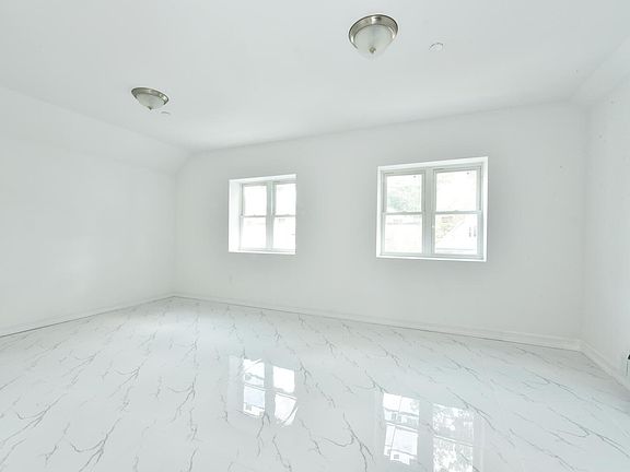 3rd image of 57-14 163rd St #3