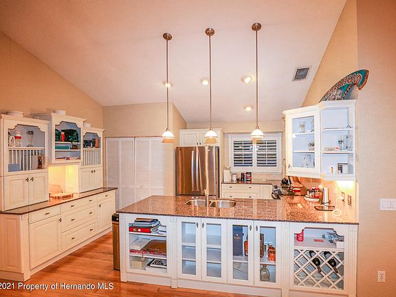 5th image of 15215 Amberly Dr APT 104