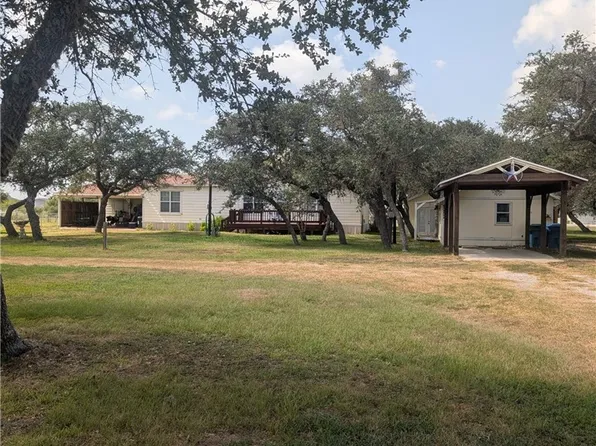 112 Cielo Vista Dr, Rockport, TX 78382