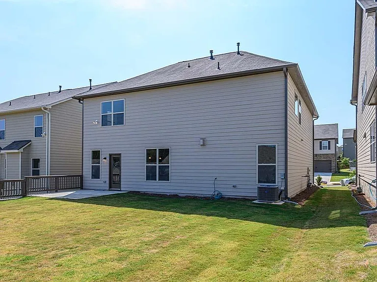2043 Hamilton Lake Pkwy — Photo 31