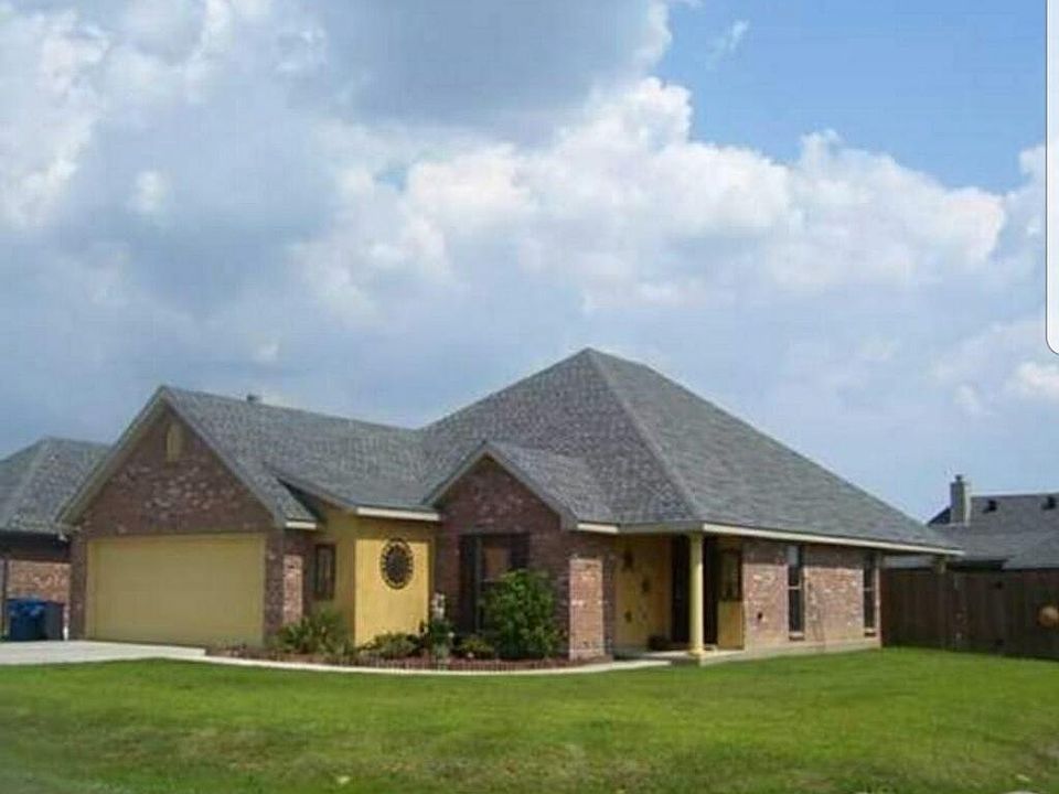 1st image of 401 King Arthurs Way