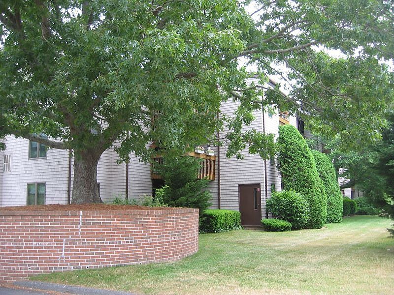 First Floor, End Unit