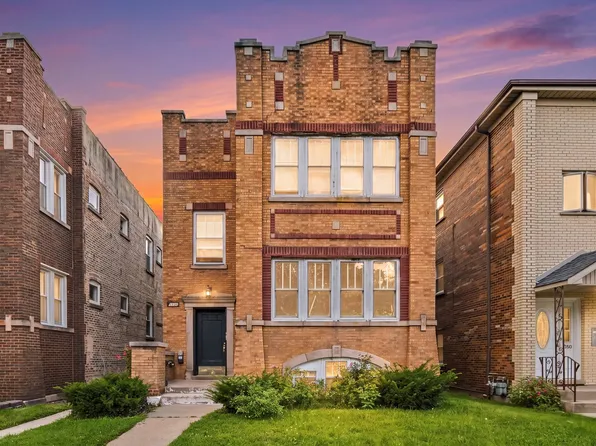 2106 Grove Ave, Berwyn, IL 60402