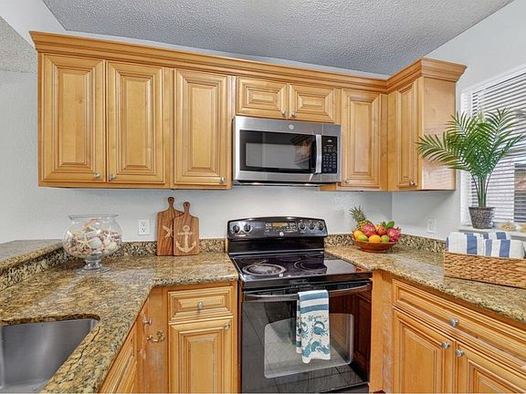 4th image of 1701 Balfour Point Dr