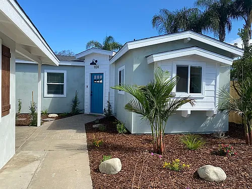 924 Palm Ave Photo 1