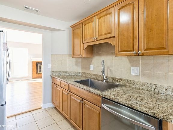 4th image of 1715 Portsmith Ln #1715