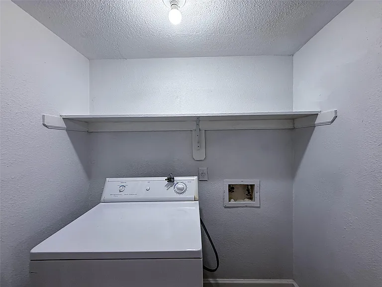 9201 Clarewood Dr #198 — Photo 8
