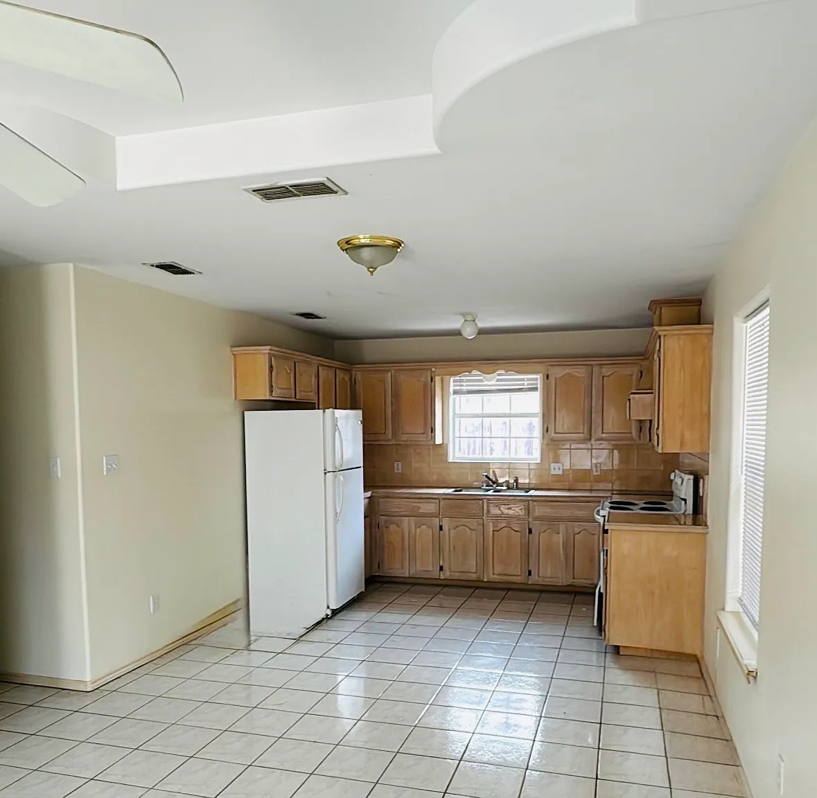 1907 Bahamas Drive - 2 — Photo 2