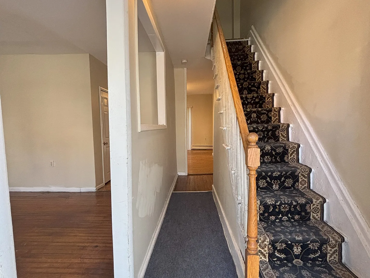 256 Ontario Street - 1 — Photo 4
