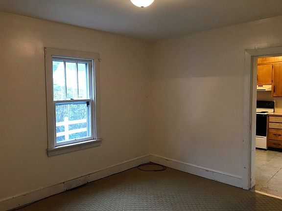 2nd image of 13524 Pennsylvania Ave #A