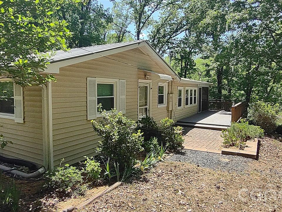 1st image of 769 Dennis Rd