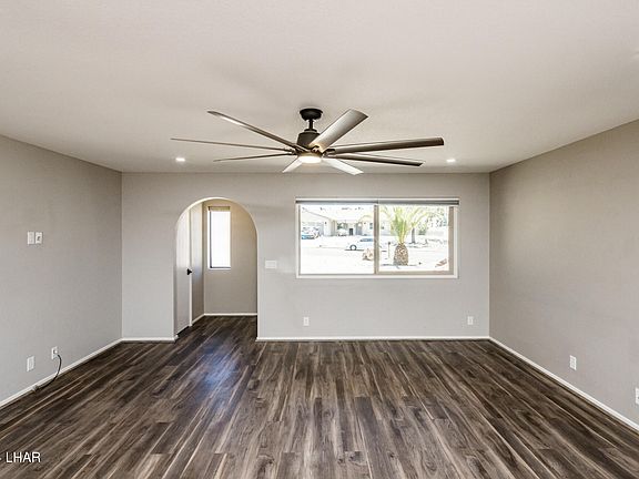 5th image of 551 Beverly Glen Dr