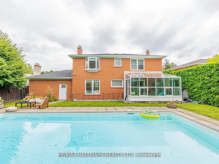 16 Paultiel Dr W — Photo 32
