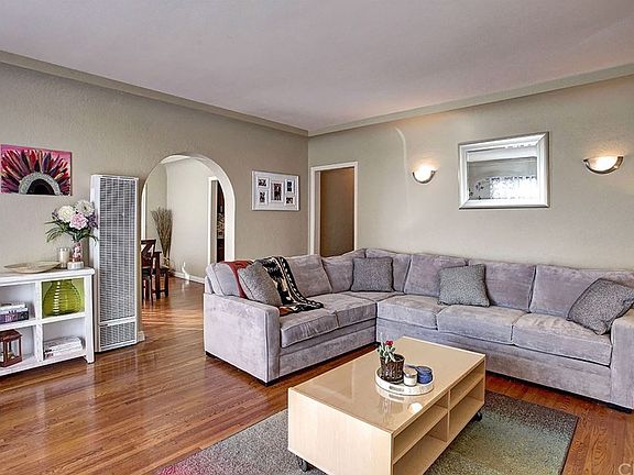 2nd image of 2737 Magnolia Ave