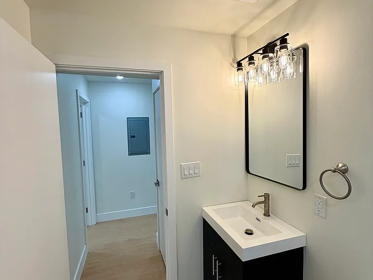 4212 Lancaster Ave #301 — Photo 15