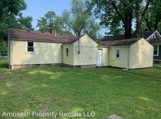 21515 Rockwell St, Farmington Hills, MI 48336