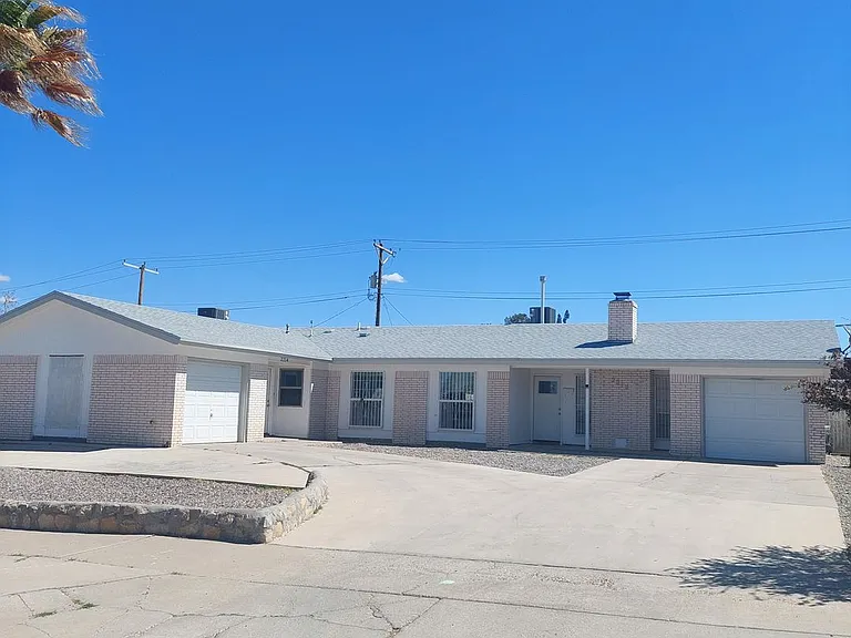 2212 Cumbre Negra St — Photo 2