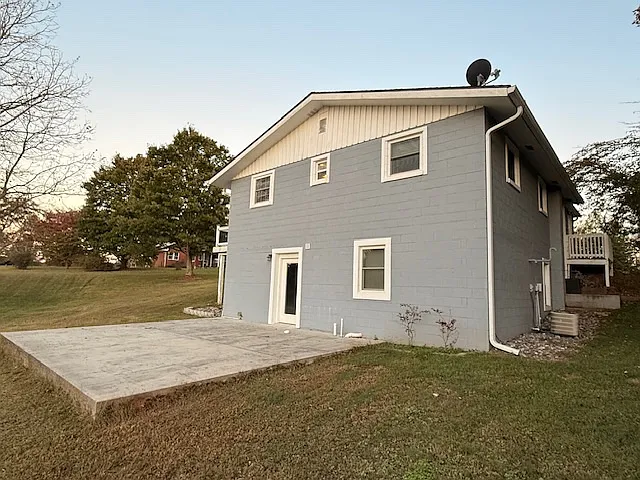111 Overlook Ridge Dr — Photo 2