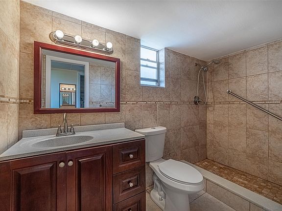 2nd image of 2721 Garden Drive #310