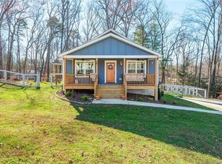 54 Parrot Rd, Candler, NC 28715